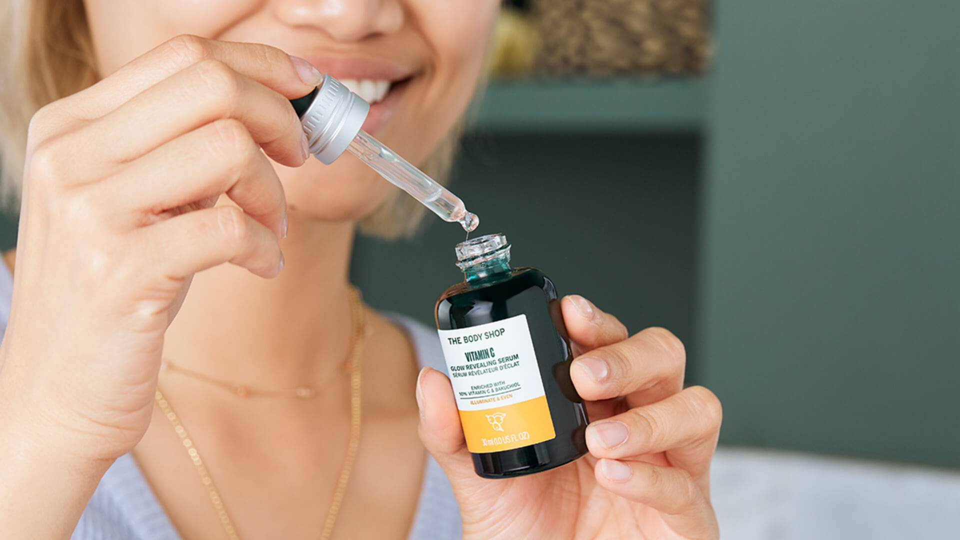 C Vitamini Serumu İlə İşıq Saç
